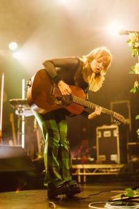 Orla Gartland performing live.